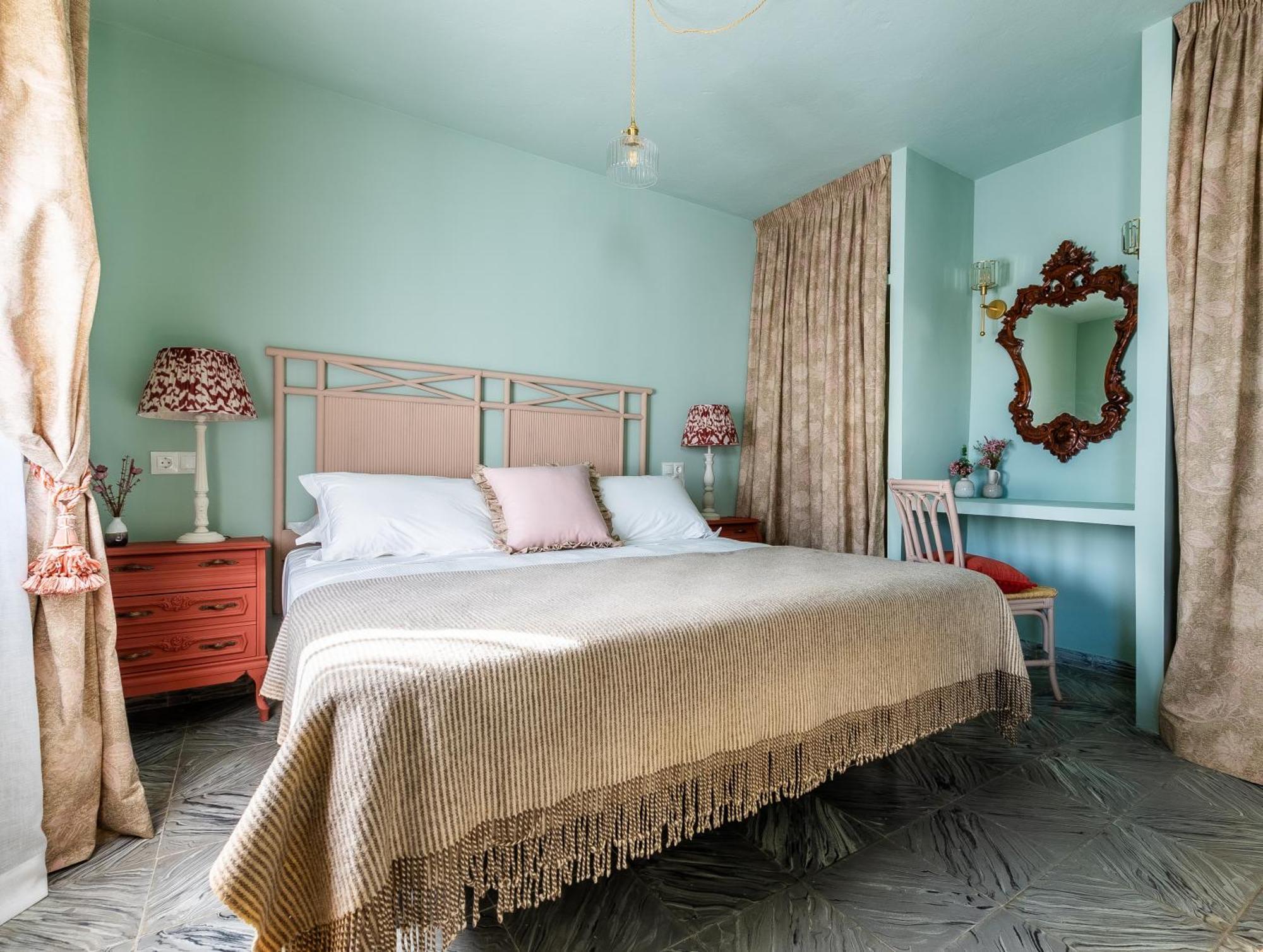 Apartment Romantic Rooftop With Stunning Sea And Mountain Views *