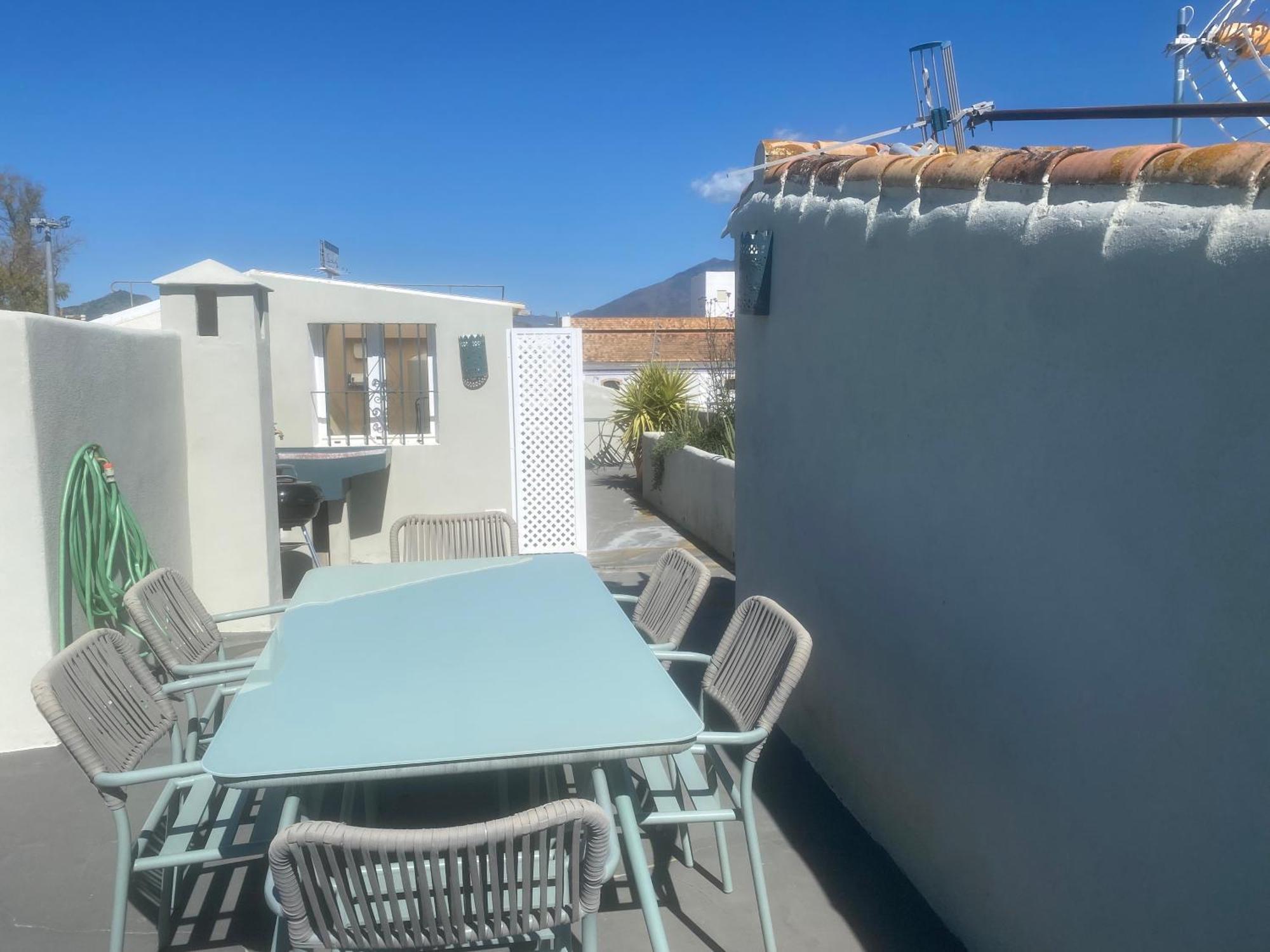 Apartment Romantic Rooftop With Stunning Sea And Mountain Views *